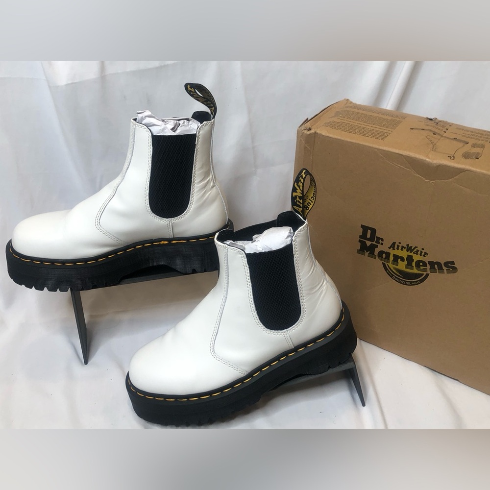 Dr Martens Womens 2976 Quad Chelsea Platform white Smooth Leather Boot-41EU, 9US - Picture 10 of 12